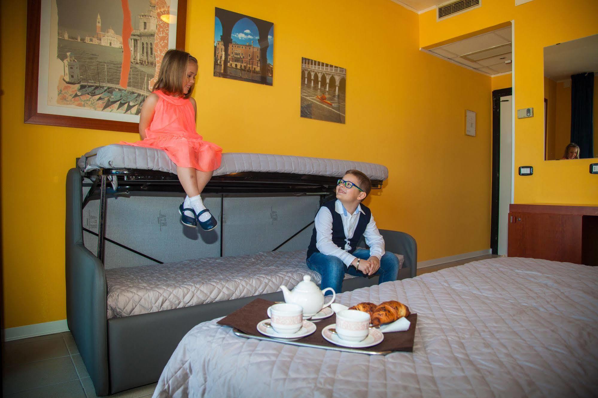 Hotel Park E Mobil Home ซอตโตมารีนา ภายนอก รูปภาพ